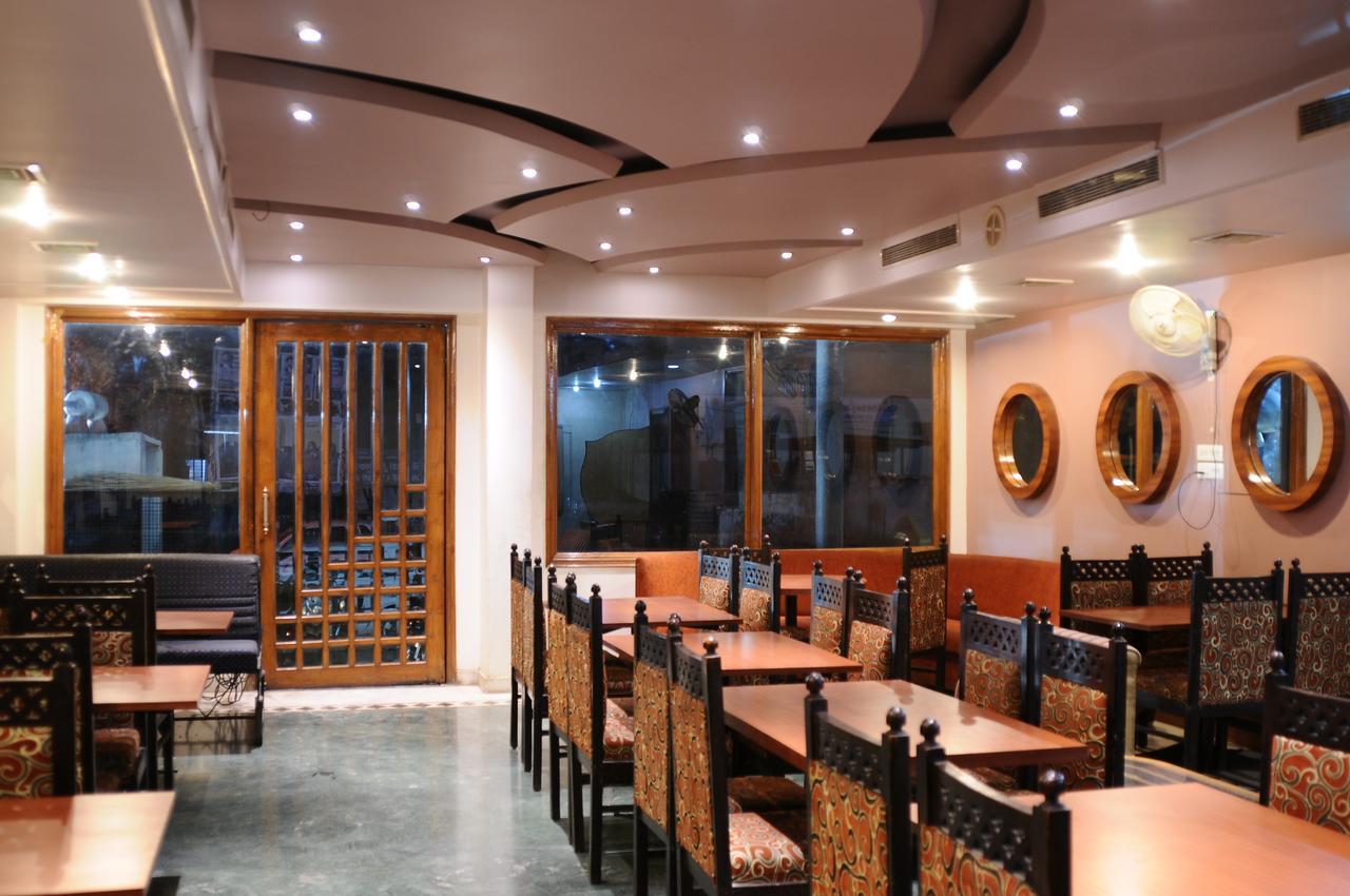 Aroma Classic Hotel Dźajpur Zewnętrze zdjęcie